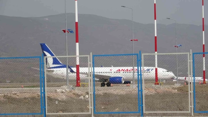 Anadolujet uçağı teknik arıza yaptı, Tokat-İstanbul uçak seferi iptal edildi