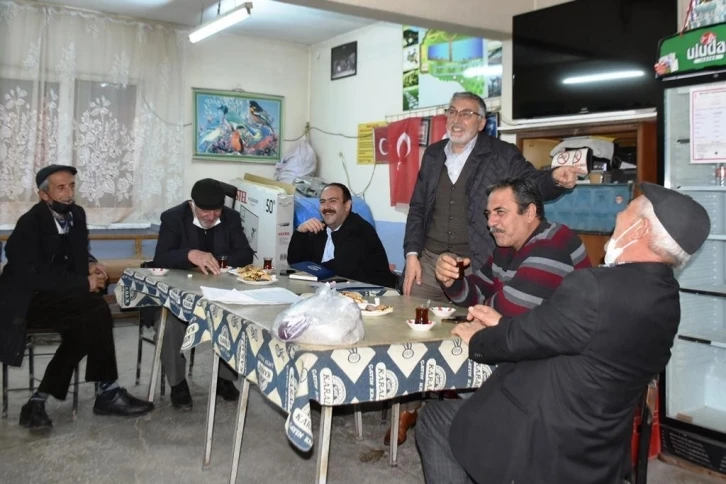 Başkan Bozkurt mahalle mahalle vatandaşları dinliyor
