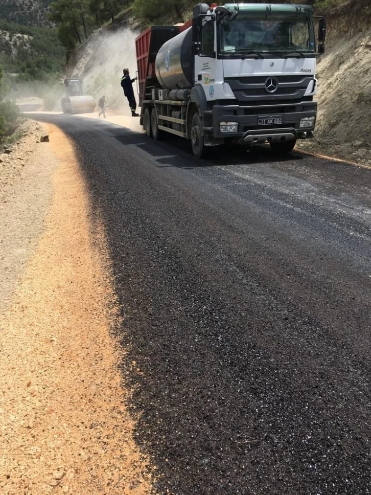 Bilecik’te asfalt kaplamayla bakım ve onarım çalışmaları
