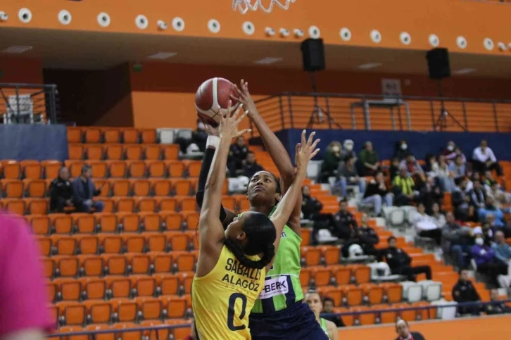 Bitci Kadınlar Türkiye Kupası: Nesibe Aydın: 66 - Fenerbahçe Safiport: 74
