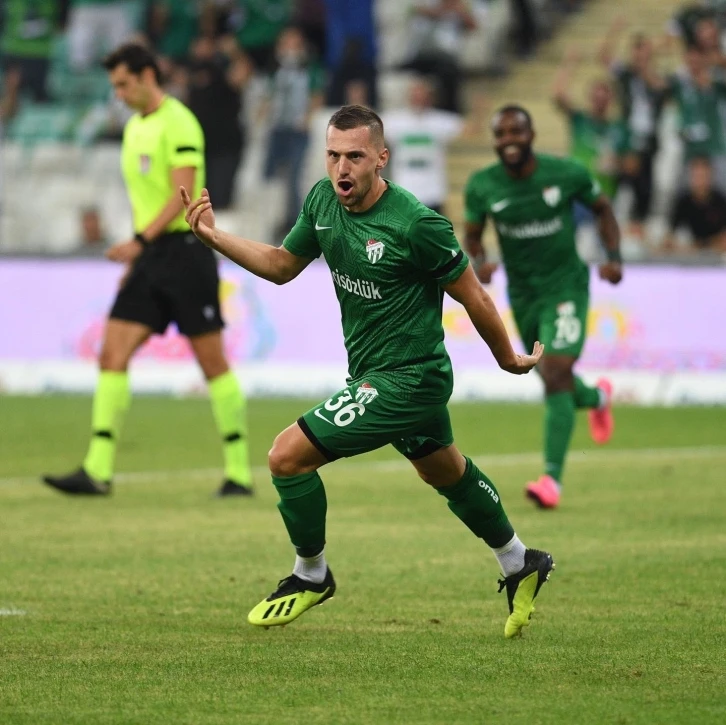 Burak Altıparmak’tan, Bursaspor’a destek
