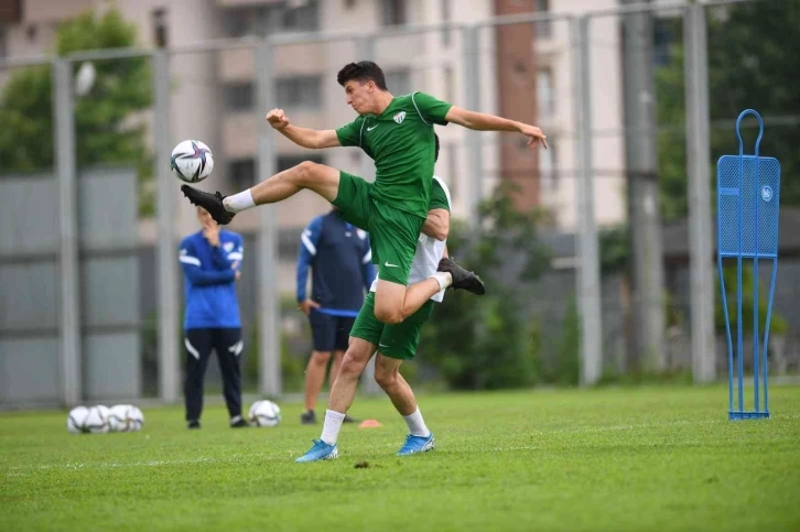 Bursaspor ve Taha Altıkardeş’e PFDK’dan ceza
