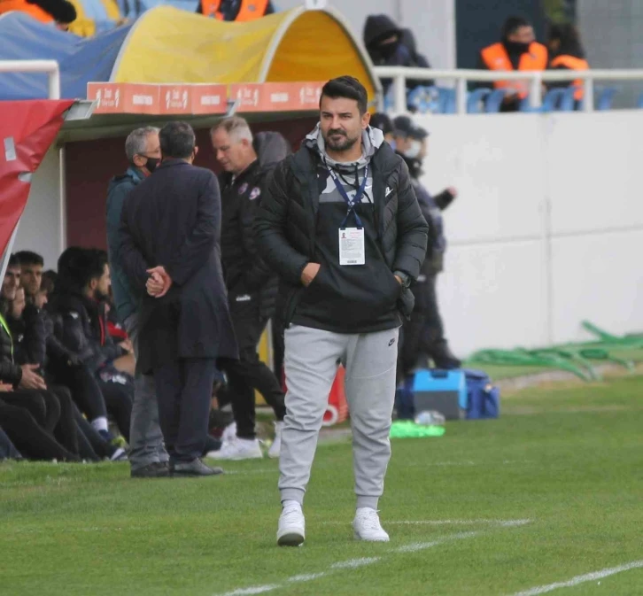 Cenk Laleci, Menemenspor’a veda etti
