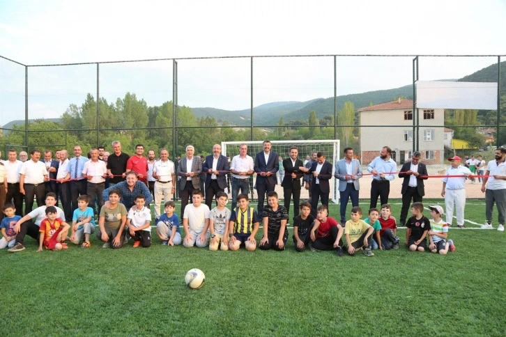 Demirciören’e futbol sahası
