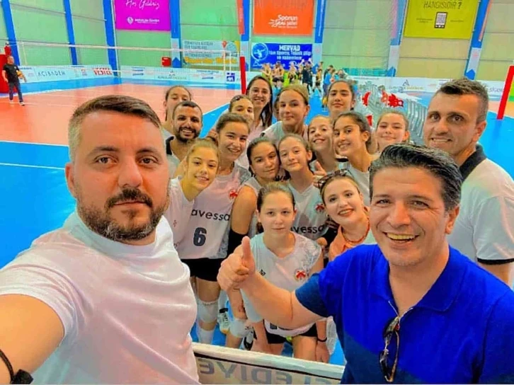 Döşemealtı Voleybol Takımı, Türkiye üçüncüsü
