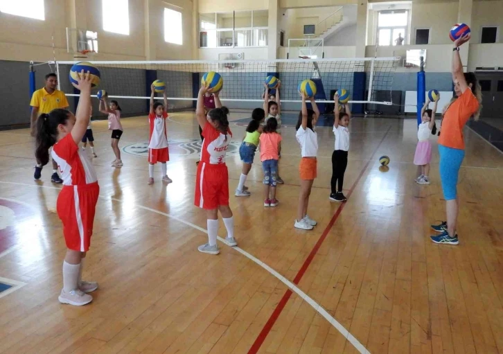 Filenin Sultanlarının başarısı, voleybola ilgiyi arttırdı
