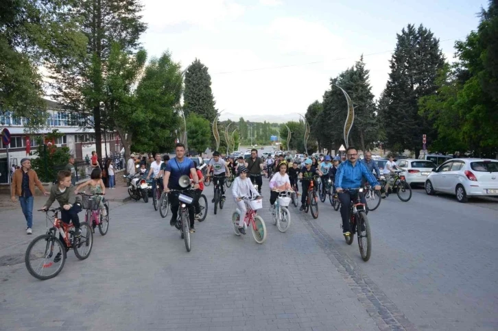 Gediz’de “Sağlık için bir pedalda sen çevir” etkinliği
