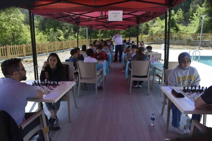 Gençlik Haftası faaliyetleri satranç turnuvası ile başladı
