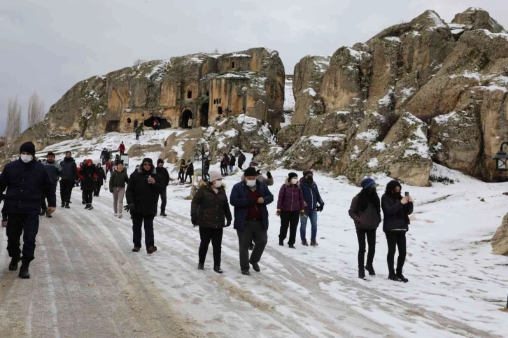 Karavan tutkunları Frig Vadisi’ni gezdi
