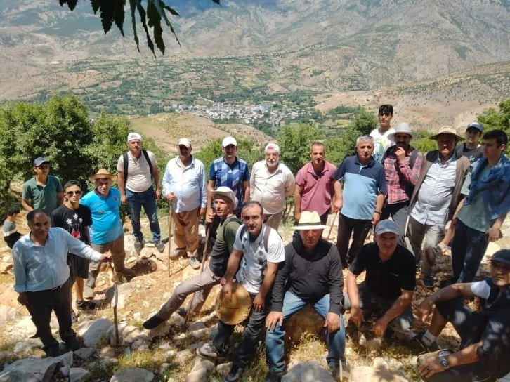 Kaymakam Ardıç gençlerle birlikte doğa yürüyüşü yaptı
