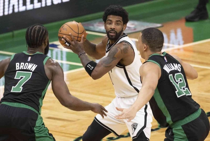 Kyrie Irving’e 50 bin Dolar ceza
