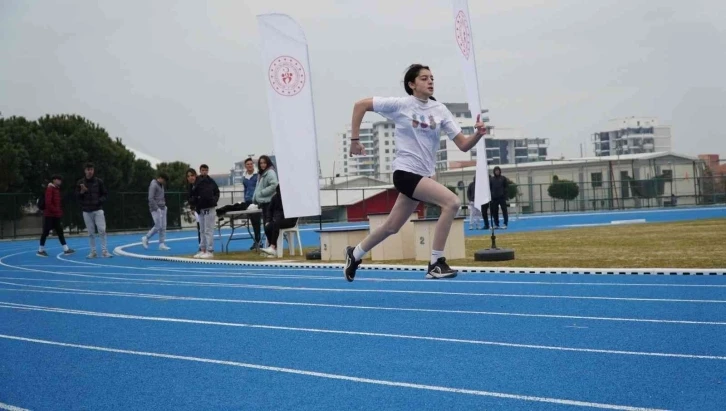 Manisa’da Okul Sporları Atletizm İl Birinciliği yarışmaları yapıldı
