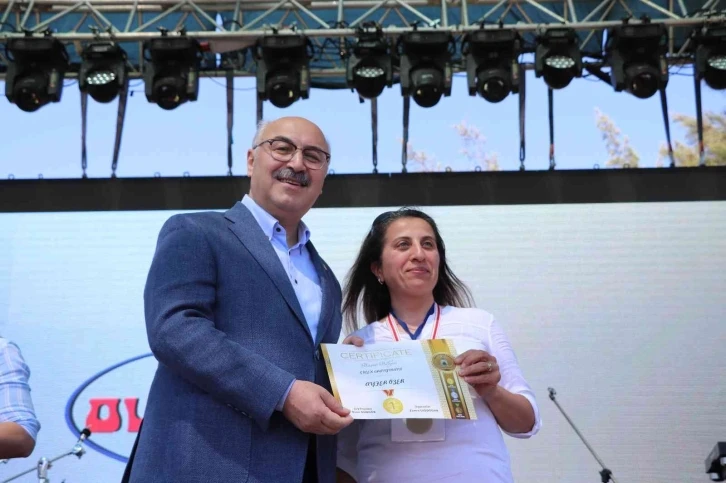 Master Of Cake İzmir’de birinci belli oldu
