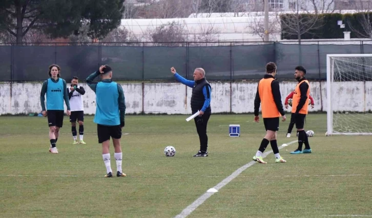 Mesut Bakkal: “Nisan ayı bizim için çok önemli”
