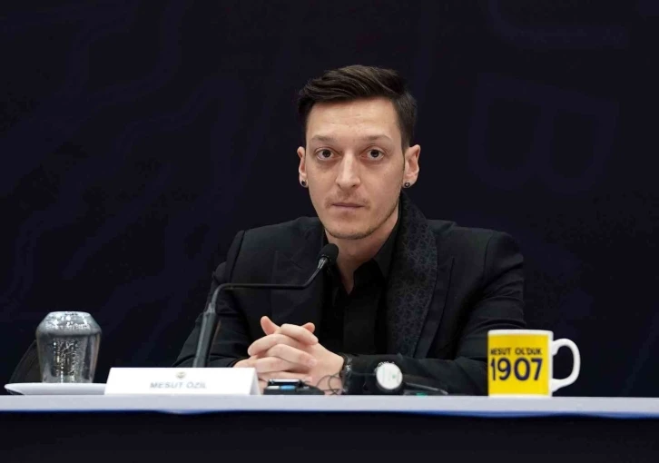 Mesut Özil: “Fenerbahçe’ye hizmet etmek en büyük arzumdur”
