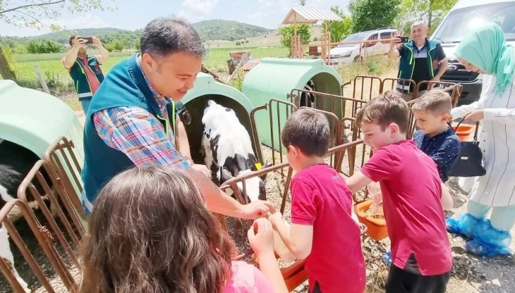 Öğrenciler süt üretimini yerinde incelediler
