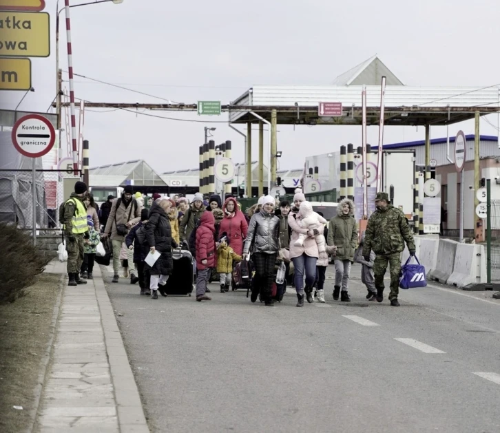 Polonya’da tren istasyonu mülteci merkezine dönüştürüldü
