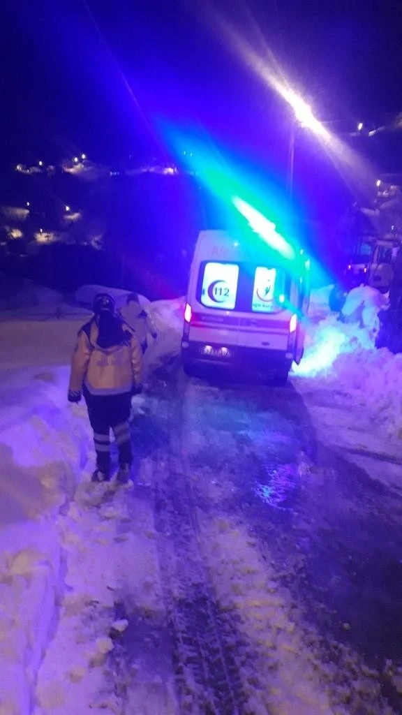 "Kardan kapanan yolları açılsın" diye 112’ye "Hastam var" ihbarında bulunuyorlar
