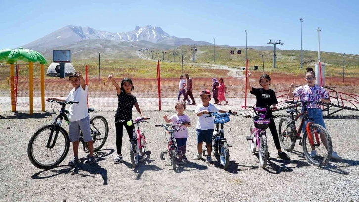 Şampiyon bisikletçiler Erciyes’te yetişecek
