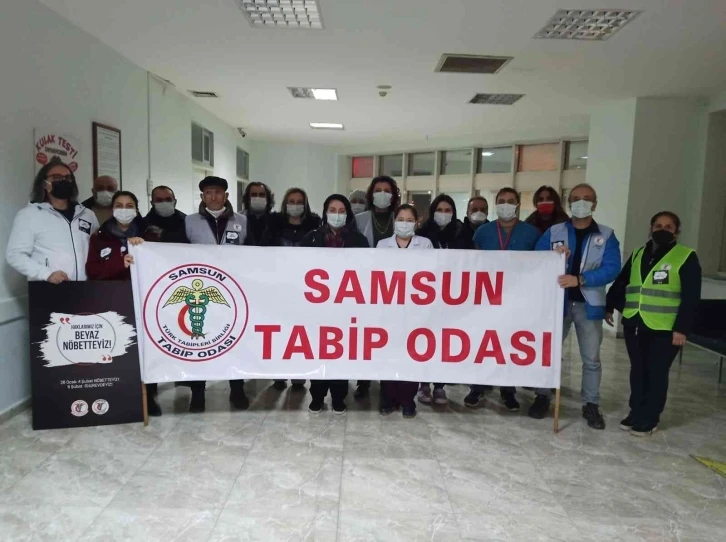 Samsun’da doktorlardan ’beyaz nöbet’ eylemi
