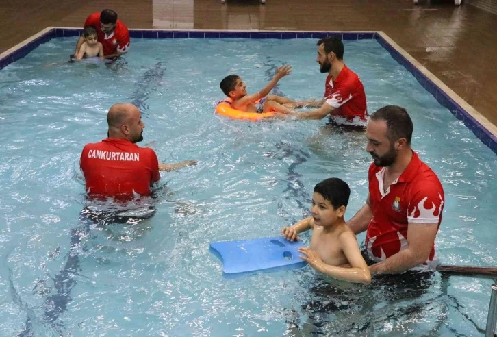 Şanlıurfa’da engelli çocuklar doyasıya eğlendi
