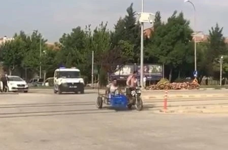 Sepetli motosikletle polis otosundan işte böyle kaçtılar
