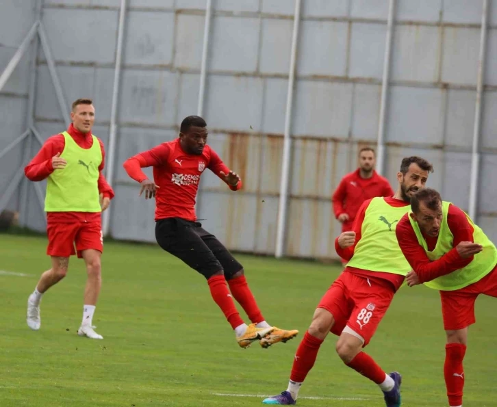 Sivasspor’da Kasımpaşa mesaisi başladı
