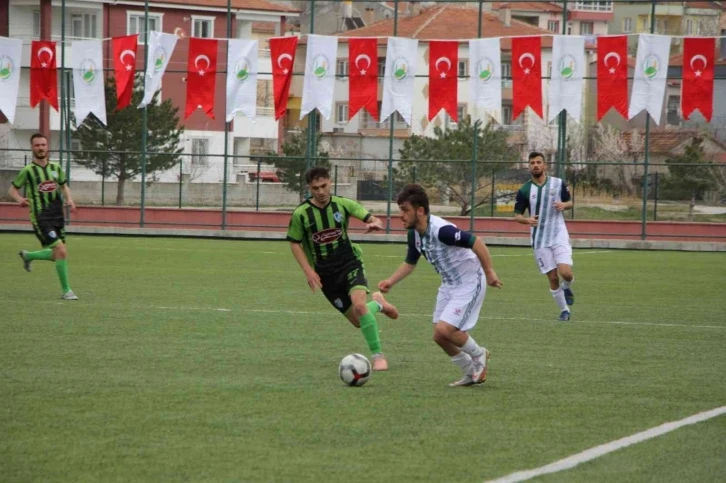 Sungurlu Belediyespor namağlup şampiyon oldu
