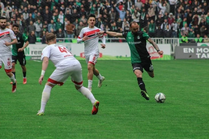 TFF 2. Lig: Sakaryaspor: 3 - Turgutluspor: 0
