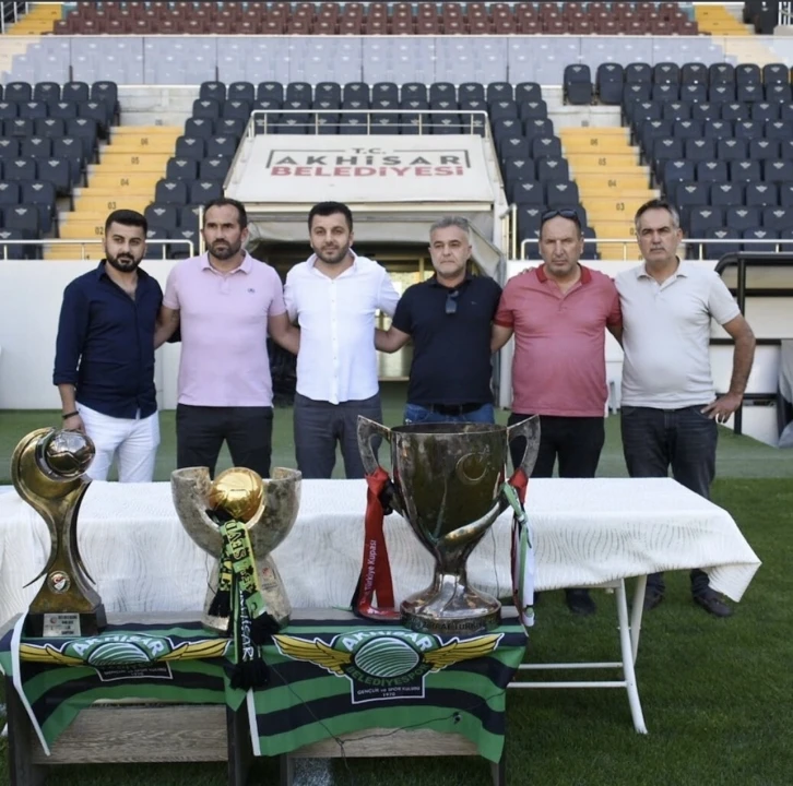 Theofanis Gekas yeniden Akhisaspor’da
