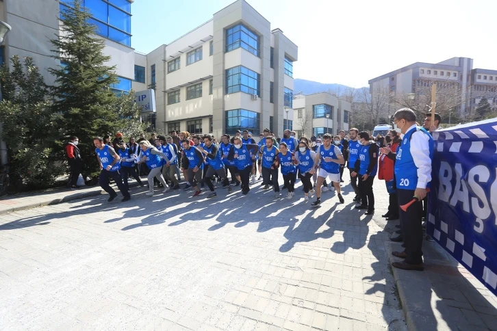 Tıp koşusunda dereceye girenler ödüllendirildi
