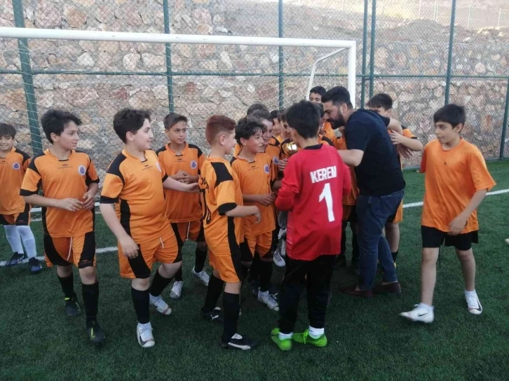 U12 Ligi’nde şampiyon Elazığ Yolspor
