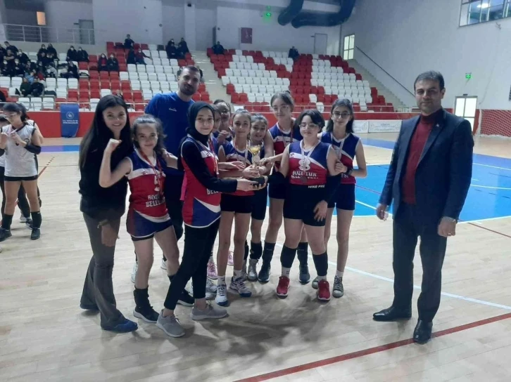 Voleybolda şampiyon değişmedi
