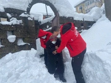 85 yaşındaki hastanın imdadına sağlık ekipleri yetişti
