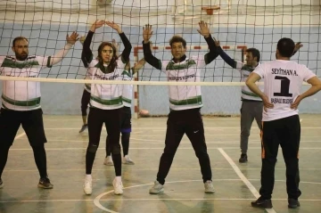 Başkale’de ‘Kurumlar Arası Voleybol Turnuvası’ başladı
