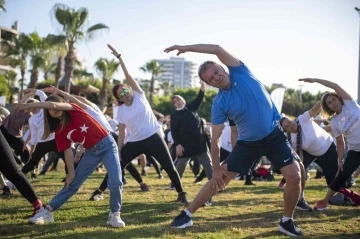 Başkan Seçer, ‘Bilinçli Spor’ etkinliğinde vatandaşlarla spor yaptı
