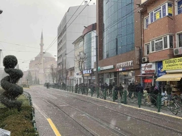 Eskişehir’de kar yağışı başladı
