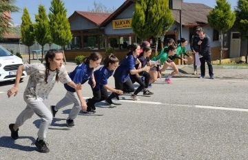 Gölcük’te gençler 23 Nisan için koştu
