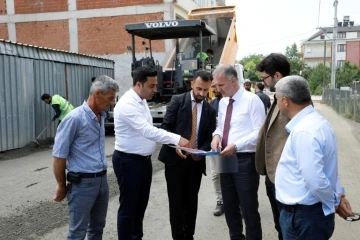 İnegöl Cerrah Mahallesi’nde 12 sokakta yol kaplama çalışmaları yapılıyor
