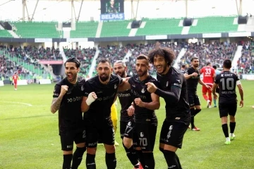 Sakaryaspor, 45 puanla liderliğini koruyor
