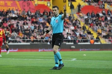 Spor Toto Süper Lig: Kayserispor: 2 - Yeni Malatyaspor: 0 (İlk yarı)
