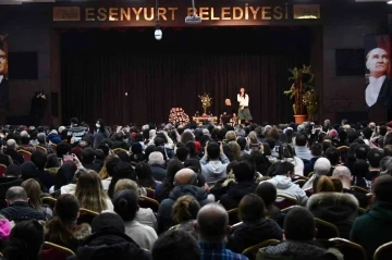 Türkan Şoray ve Müjdat Gezen’in 62. sanat yılları Esenyurt’ta kutlandı
