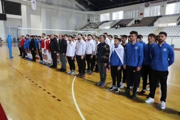 Üniversiteler Voleybol 1. Lig Grup Birinciliği müsabakaları Elazığ’da başladı
