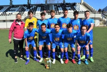 Yunusemre’nin U16 takımı final biletini aldı
